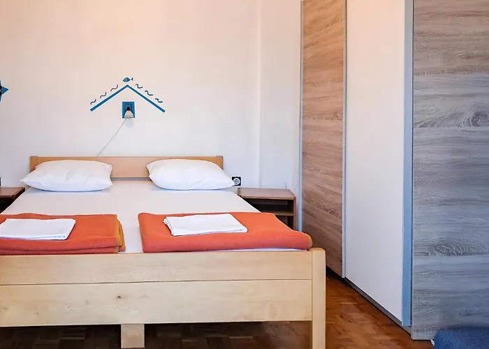 Gorgeous In With Wifi Apartamento Novi Vinodolski