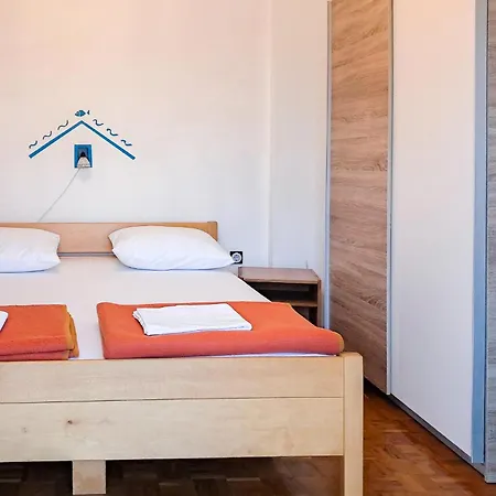 Gorgeous In With Wifi Daire Novi Vinodolski